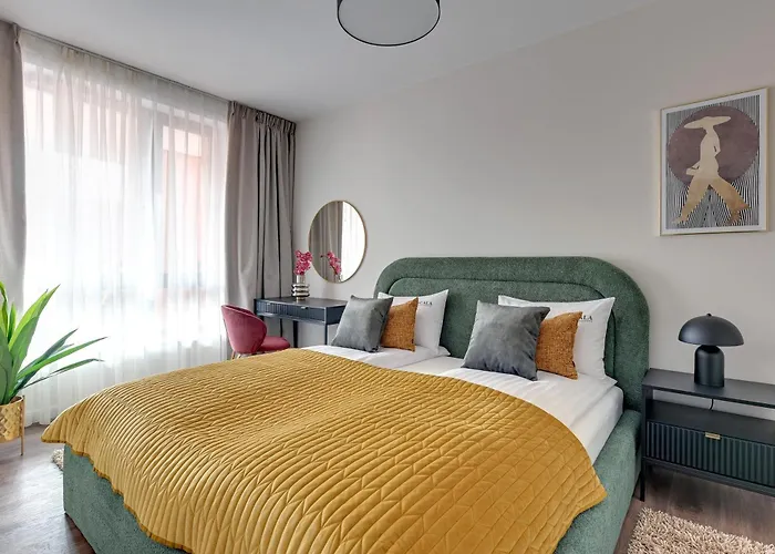 Old Town Scala Premium D With Parking By Lion *